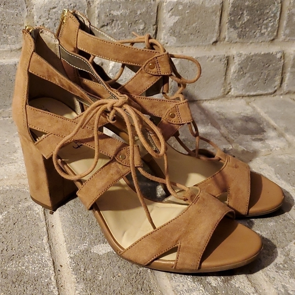 Francescas Shoes Womens Heels Size 8 Emilia Tans Heels Lace Up